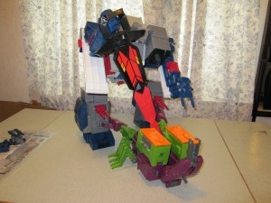 Fortress Maximus VS Scorponok